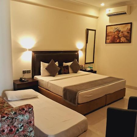 Hotel Anand Bhawan Nuova Delhi Esterno foto