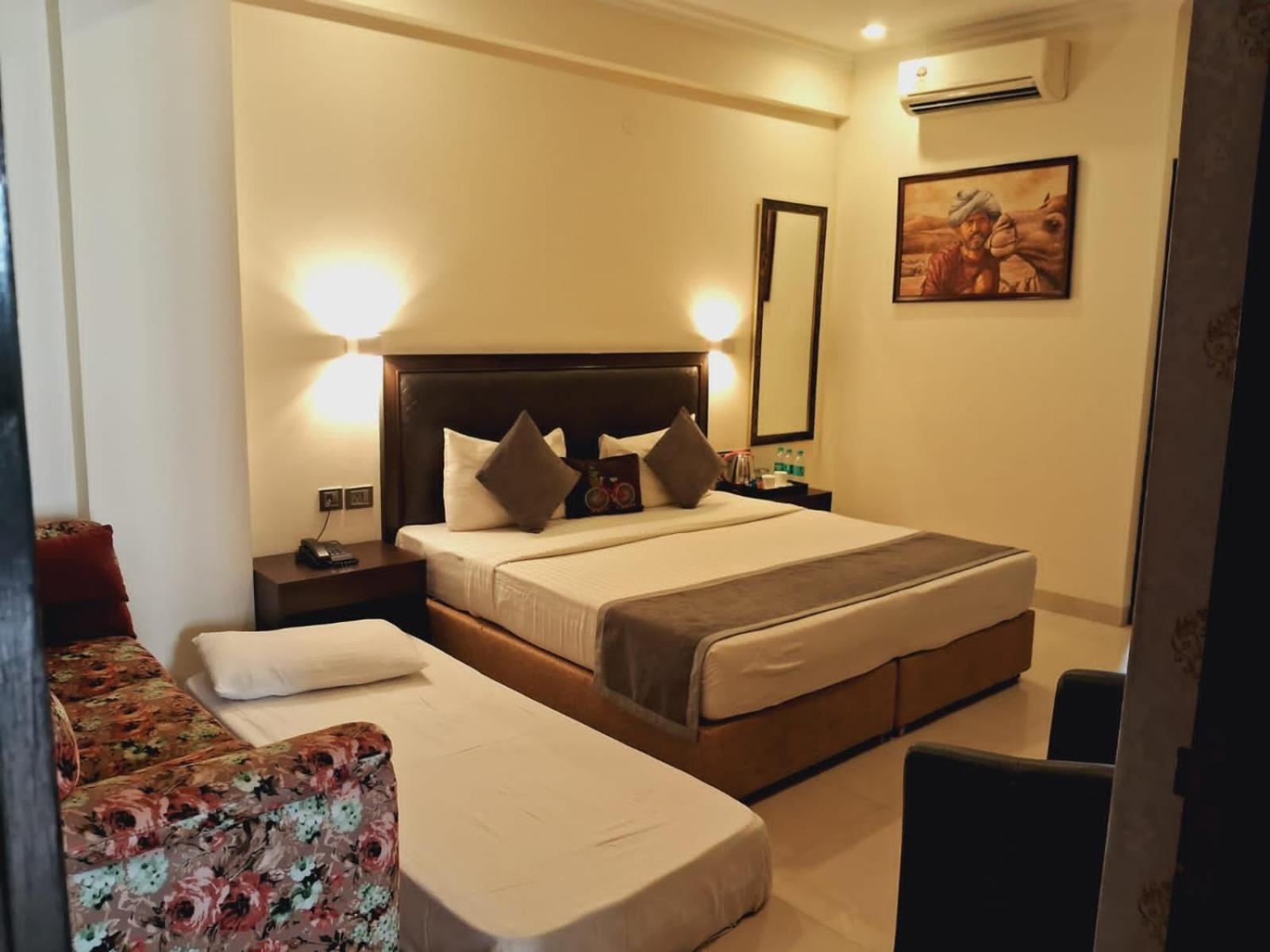 Hotel Anand Bhawan Nuova Delhi Esterno foto